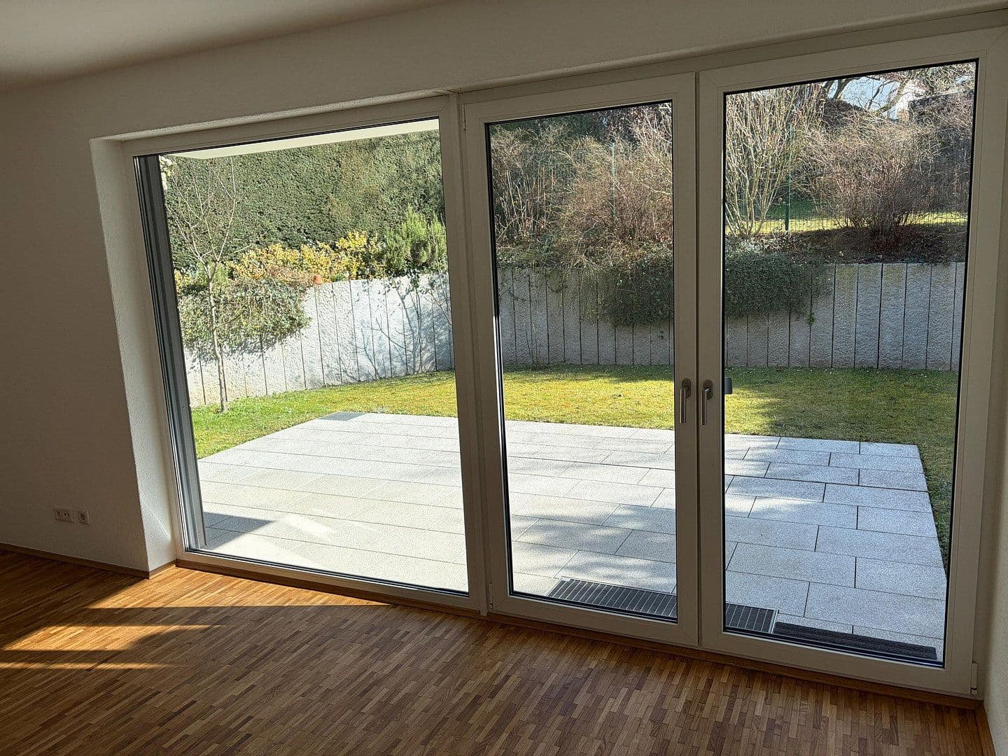 Pronájem bytu 3+kk 131 m², Weinheim, Bádensko-Württembersko Pronájem bytu 3+kk 131 m², Weinheim, Bádensko-Württembersko