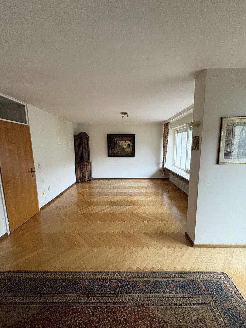 Prodej domu 144 m², pozemek 314 m², Krailling, Bavorsko Prodej domu 144 m², pozemek 314 m², Krailling, Bavorsko
