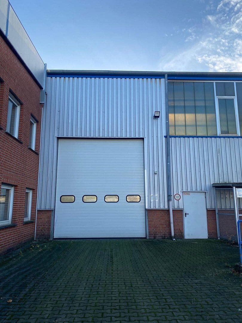 Pronájem nebytového prostoru 442 m², Daimlerstraße 5-8, Hörstel, Severní Porýní-Vestfálsko Pronájem nebytového prostoru 442 m², Daimlerstraße 5-8, Hörstel, Severní Porýní-Vestfálsko