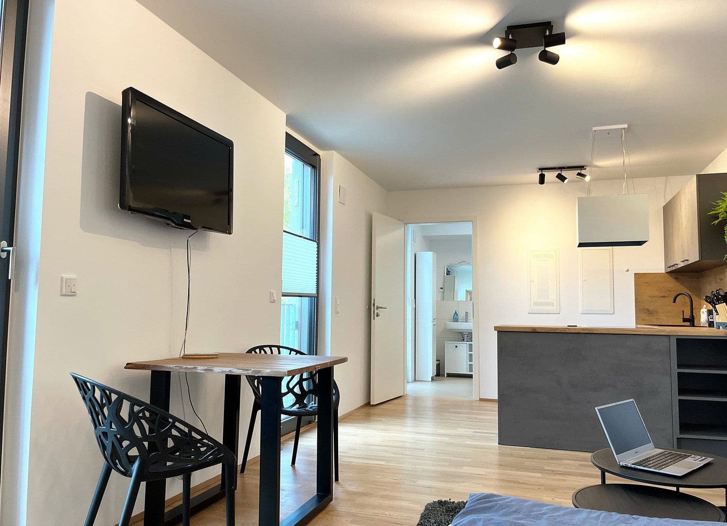 Pronájem bytu 1+1 35 m², Rudower Chaussee 32, Berlin, Berlín Pronájem bytu 1+1 35 m², Rudower Chaussee 32, Berlin, Berlín