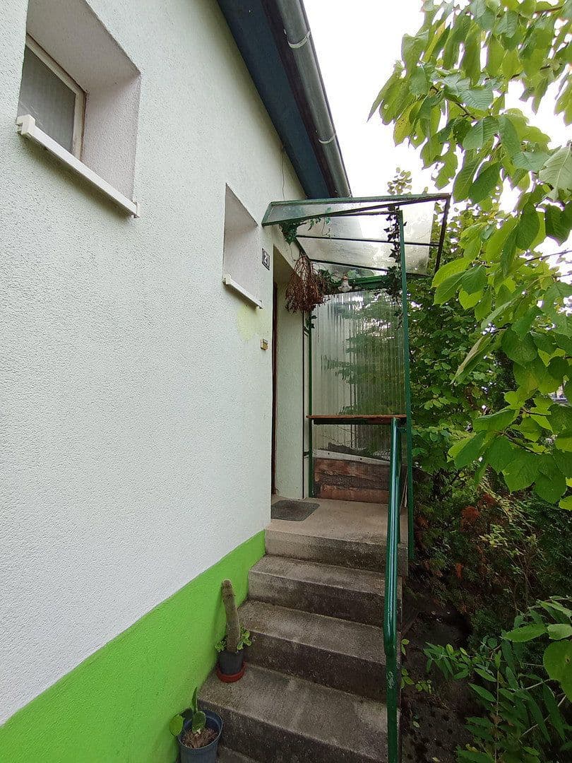 Prodej domu 136 m², pozemek 443 m², Brackenheim, Bádensko-Württembersko Prodej domu 136 m², pozemek 443 m², Brackenheim, Bádensko-Württembersko