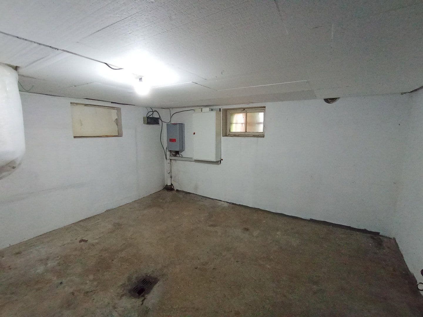 Prodej domu 136 m², pozemek 443 m², Brackenheim, Bádensko-Württembersko Prodej domu 136 m², pozemek 443 m², Brackenheim, Bádensko-Württembersko