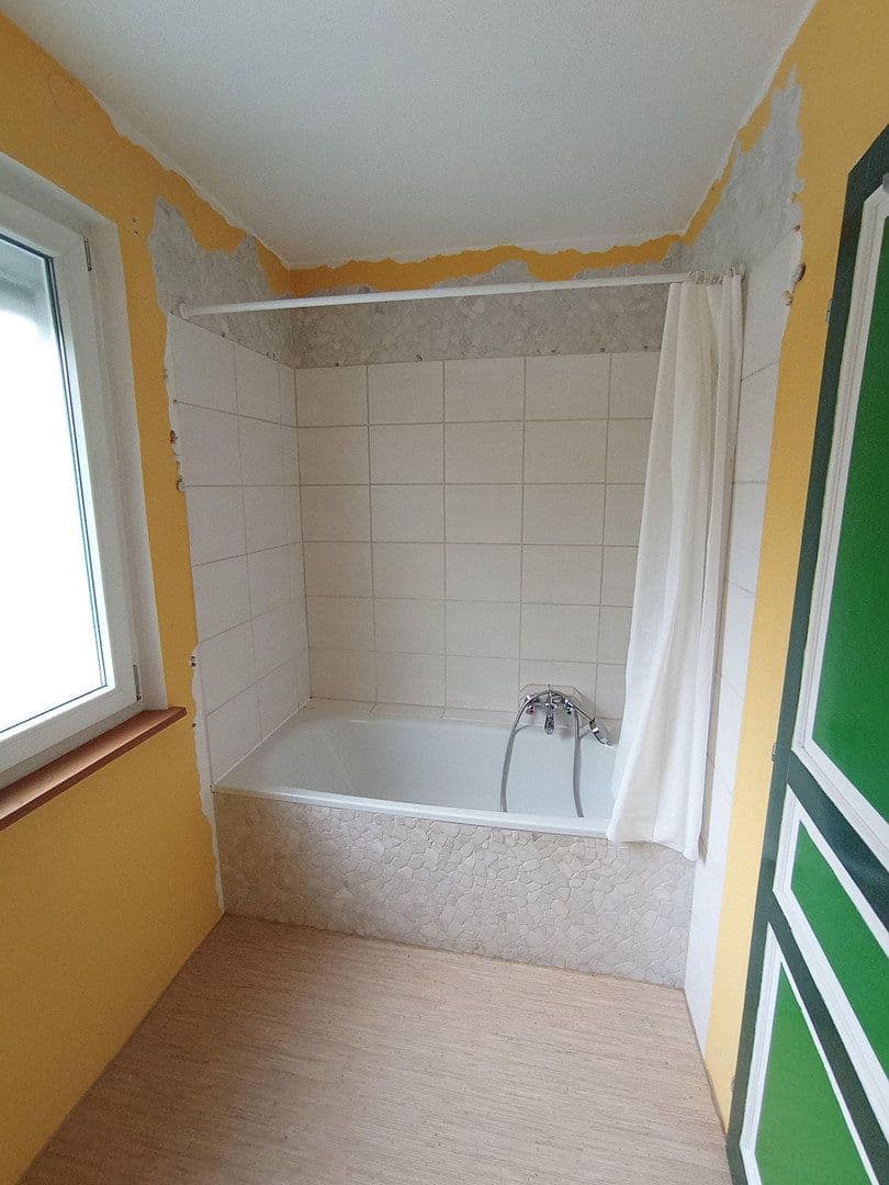 Prodej domu 136 m², pozemek 443 m², Brackenheim, Bádensko-Württembersko Prodej domu 136 m², pozemek 443 m², Brackenheim, Bádensko-Württembersko