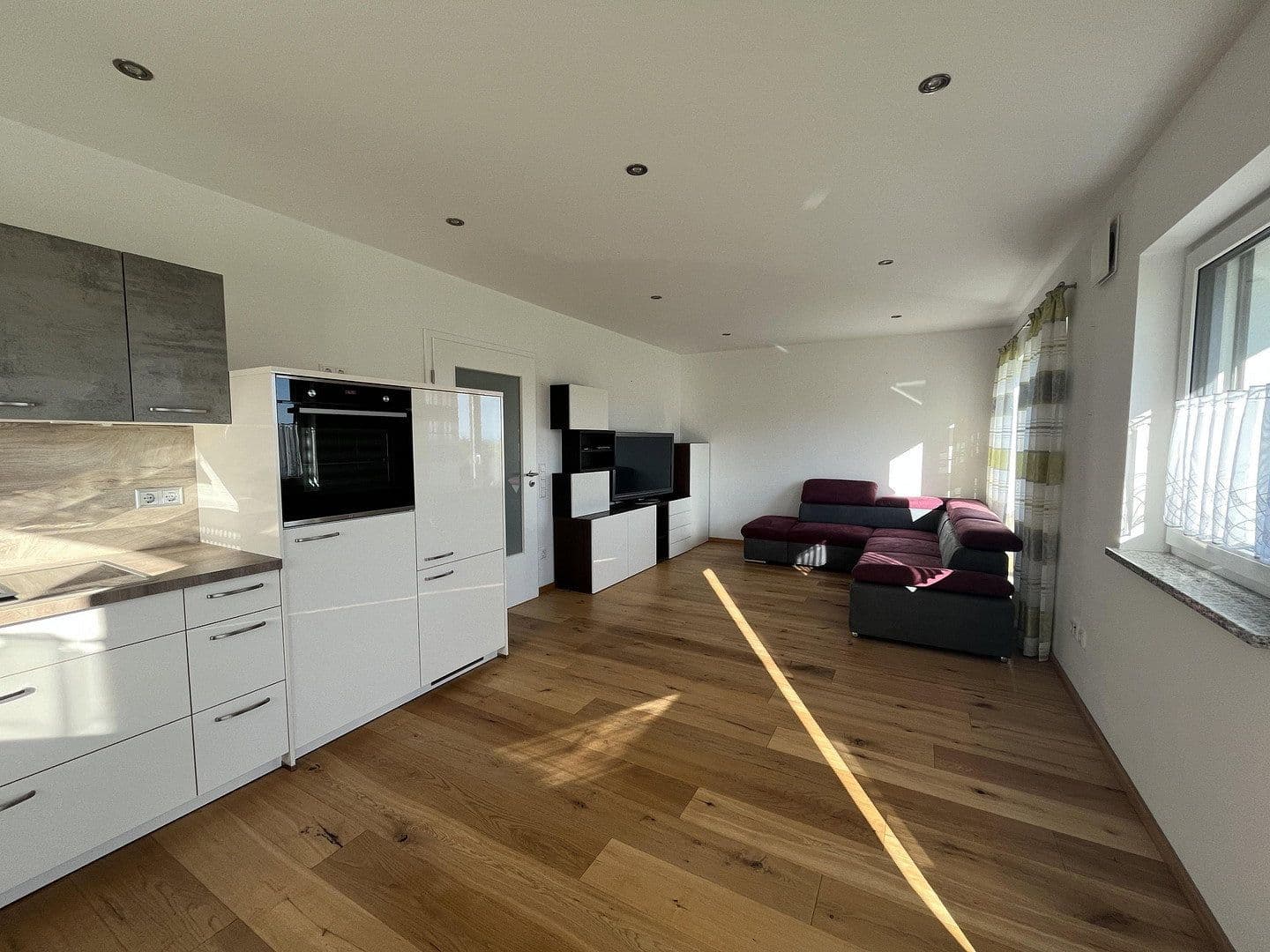 Pronájem bytu 2+1 73 m², Tittling, Bavorsko Pronájem bytu 2+1 73 m², Tittling, Bavorsko