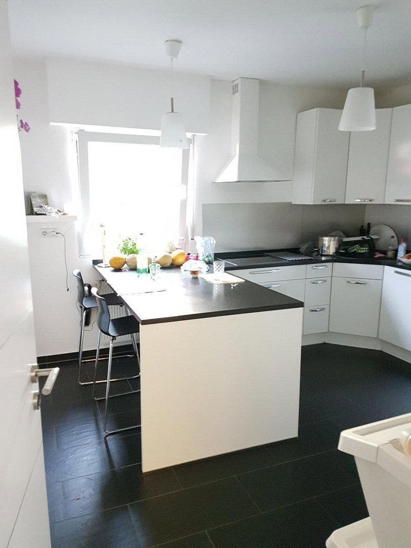 Prodej domu 183 m², pozemek 590 m², Obertshausen, Hessen Prodej domu 183 m², pozemek 590 m², Obertshausen, Hessen