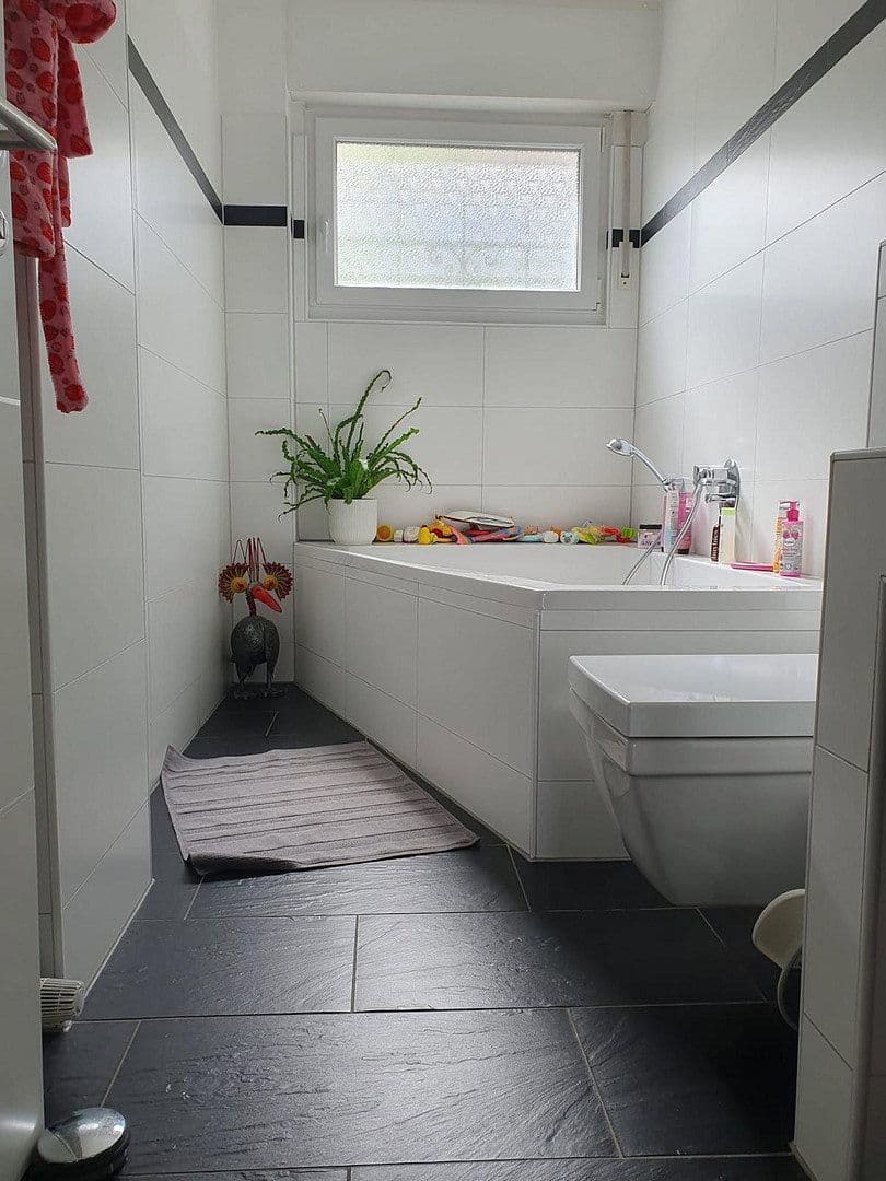 Prodej domu 183 m², pozemek 590 m², Obertshausen, Hessen Prodej domu 183 m², pozemek 590 m², Obertshausen, Hessen