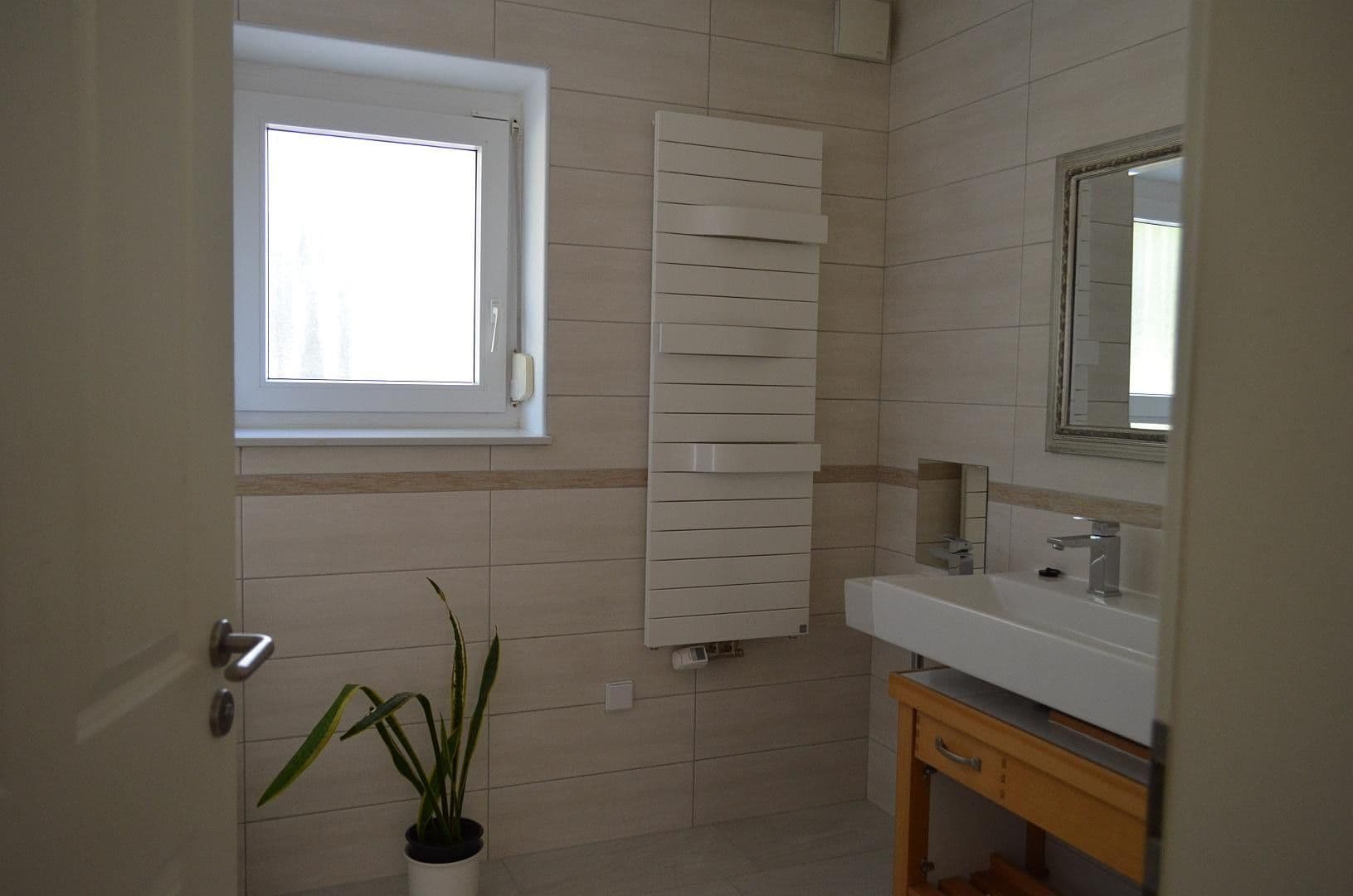 Prodej domu 248 m², pozemek 998 m², Krautgartenweg 3, Neckargemünd, Bádensko-Württembersko Prodej domu 248 m², pozemek 998 m², Krautgartenweg 3, Neckargemünd, Bádensko-Württembersko