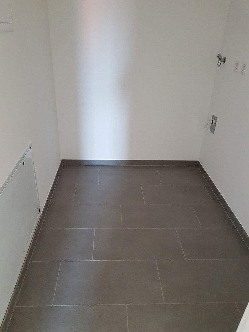 Pronájem bytu 3+1 113 m², Columbiastraße 20, Chýžice, Bavorsko Pronájem bytu 3+1 113 m², Columbiastraße 20, Chýžice, Bavorsko