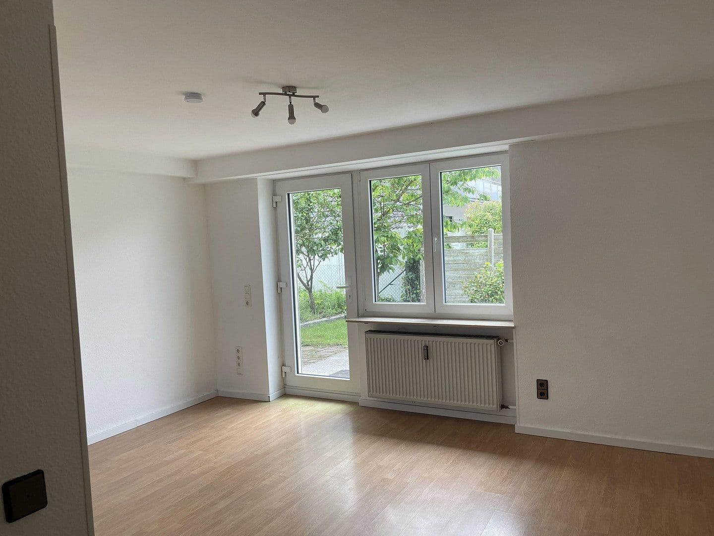 Pronájem bytu 1+1 27 m², Rudolf-Diesel-Strasse 12, Hösbach, Bavorsko Pronájem bytu 1+1 27 m², Rudolf-Diesel-Strasse 12, Hösbach, Bavorsko