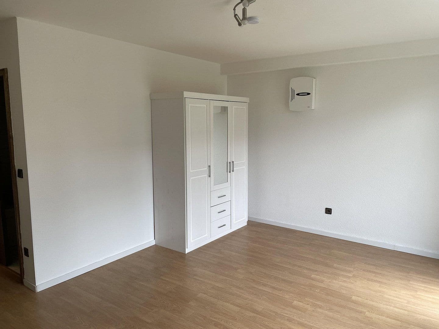 Pronájem bytu 1+1 27 m², Rudolf-Diesel-Strasse 12, Hösbach, Bavorsko Pronájem bytu 1+1 27 m², Rudolf-Diesel-Strasse 12, Hösbach, Bavorsko