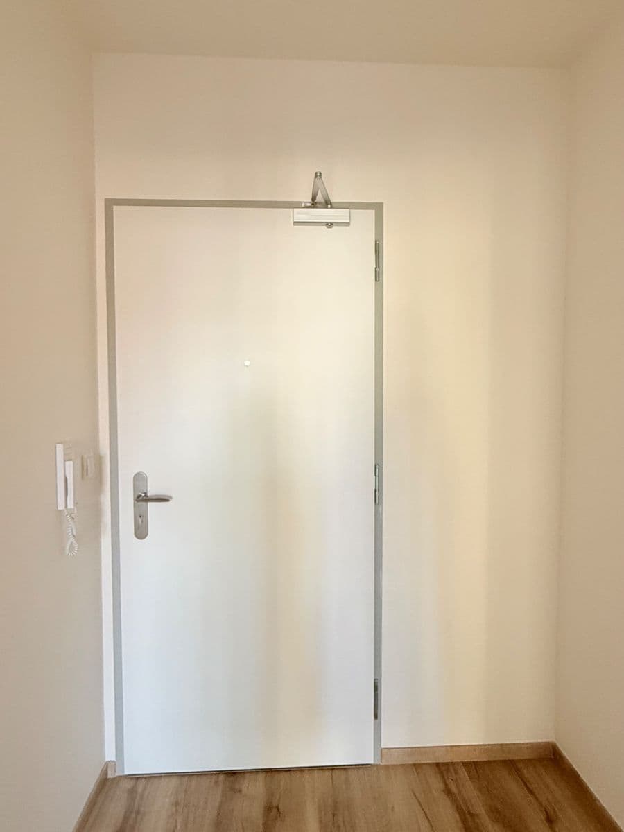 Pronájem bytu 1+kk 36 m², Bukačova, Praha, Praha Pronájem bytu 1+kk 36 m², Bukačova, Praha, Praha