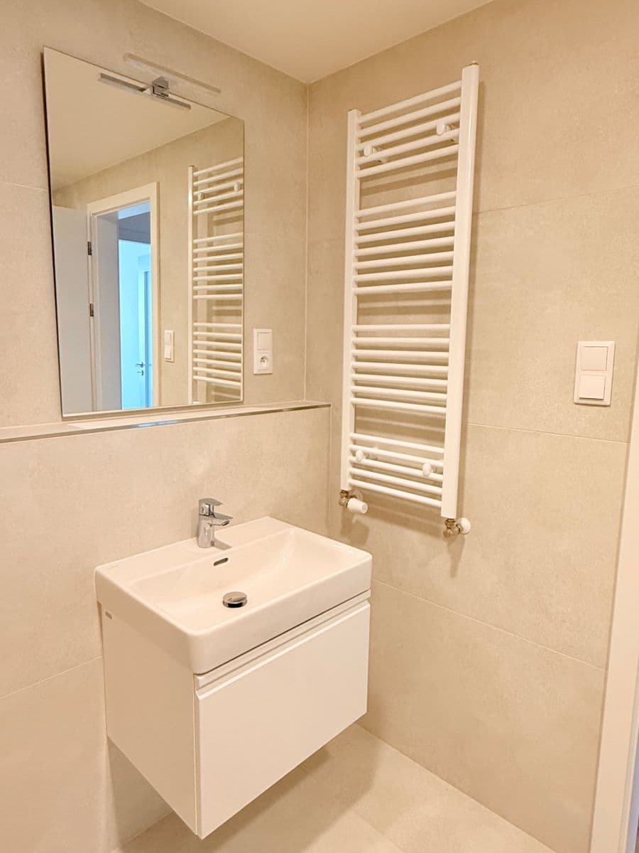 Pronájem bytu 1+kk 36 m², Bukačova, Praha, Praha Pronájem bytu 1+kk 36 m², Bukačova, Praha, Praha