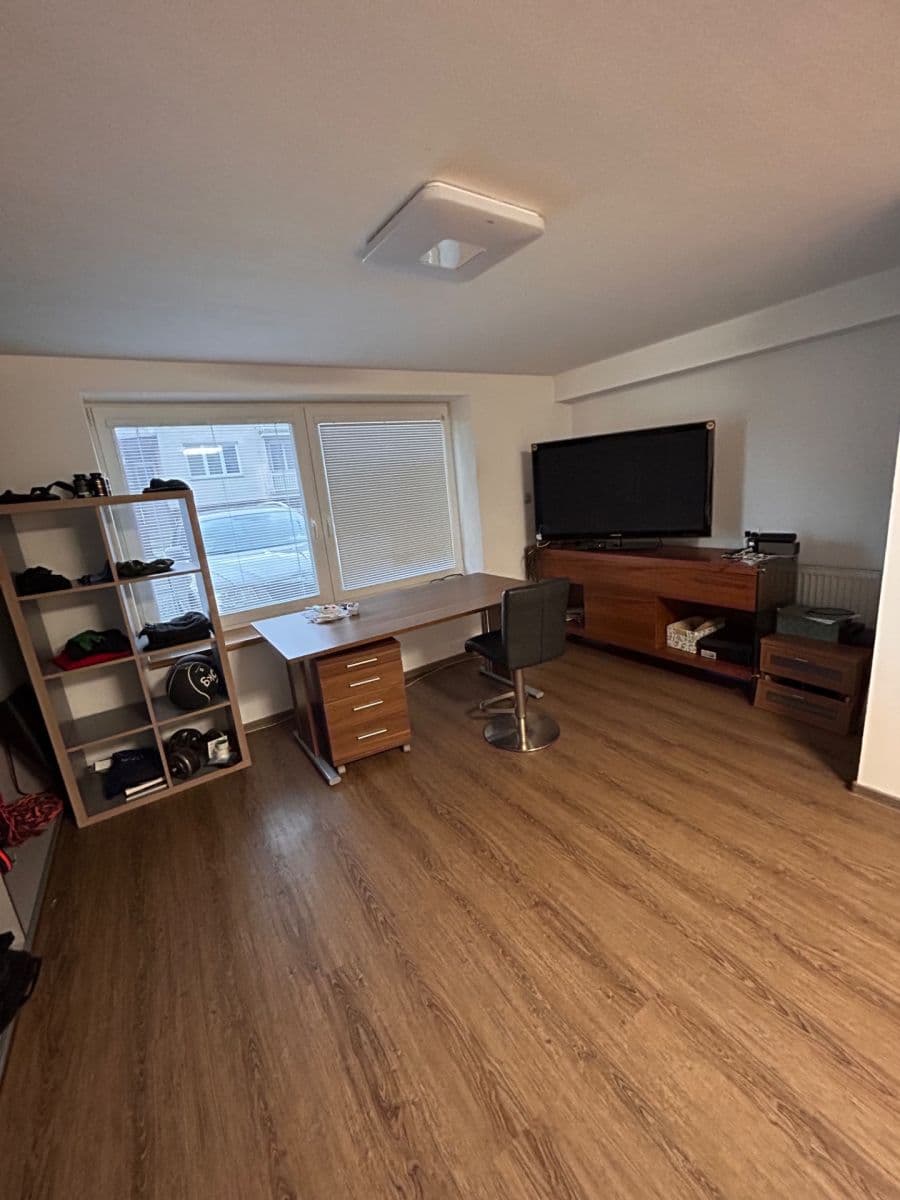 Pronájem bytu 2+kk 200 m², Křehlíkova, Brno, Jihomoravský kraj Pronájem bytu 2+kk 200 m², Křehlíkova, Brno, Jihomoravský kraj