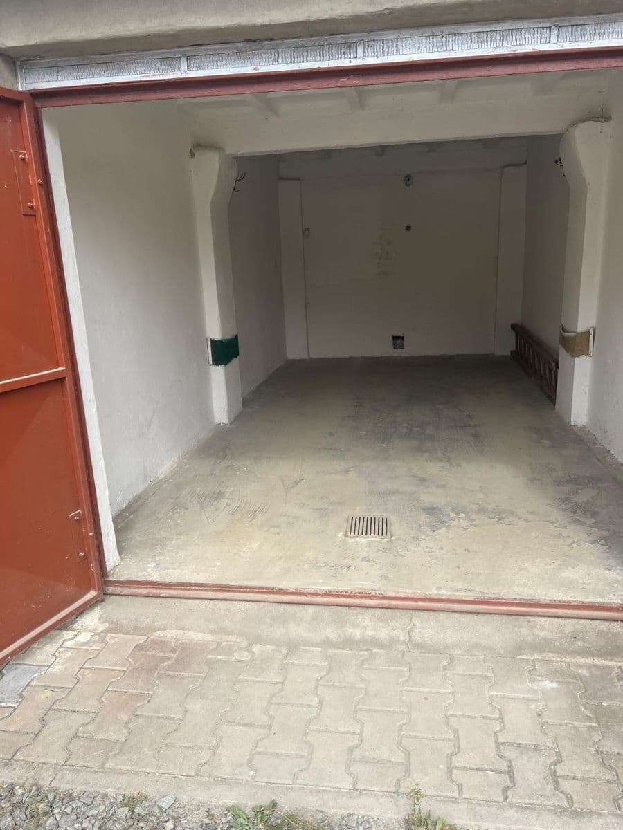 Prodej garáže 17 m², Pardubice, Pardubický kraj Prodej garáže 17 m², Pardubice, Pardubický kraj