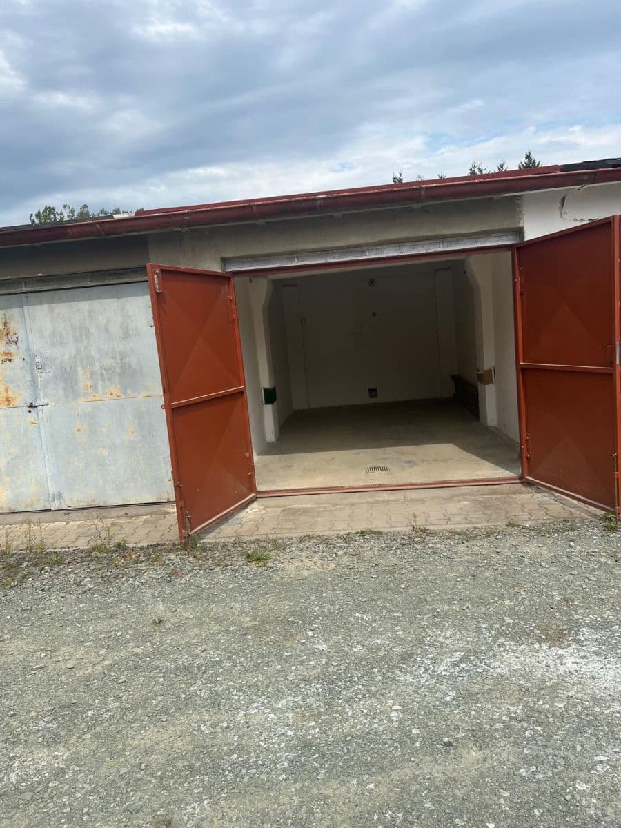 Prodej garáže 17 m², Pardubice, Pardubický kraj Prodej garáže 17 m², Pardubice, Pardubický kraj