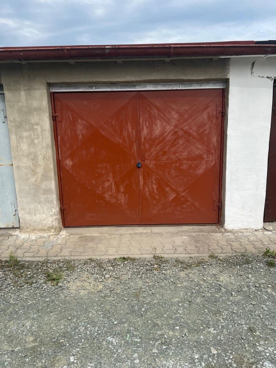 Prodej garáže 17 m², Pardubice, Pardubický kraj Prodej garáže 17 m², Pardubice, Pardubický kraj