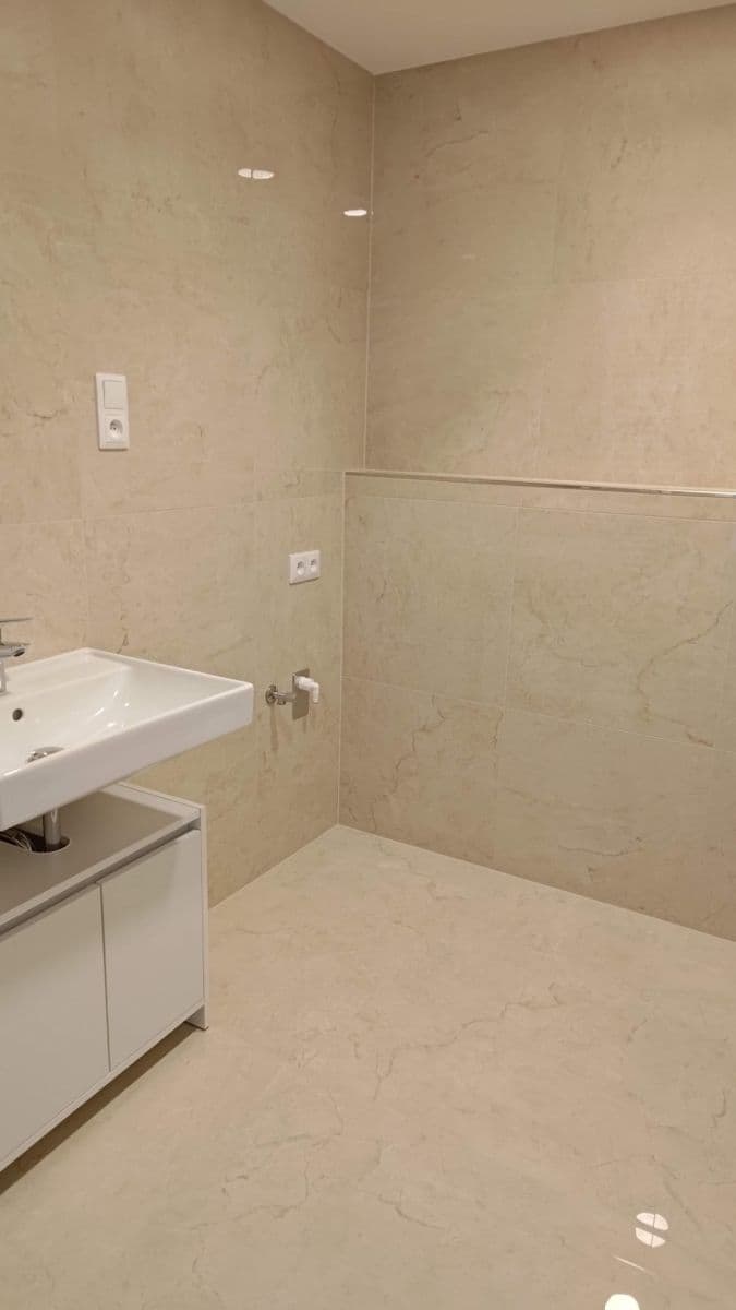 Pronájem bytu 2+kk 61 m², Kabešova, Praha, Praha Pronájem bytu 2+kk 61 m², Kabešova, Praha, Praha