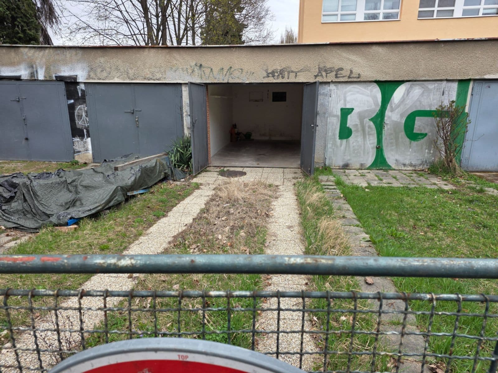 Pronájem garáže 16 m², Jungmannova, Brno, Jihomoravský kraj Pronájem garáže 16 m², Jungmannova, Brno, Jihomoravský kraj