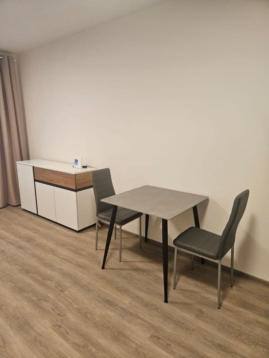 Pronájem bytu 1+kk 32 m², Poděbradská, Praha, Praha Pronájem bytu 1+kk 32 m², Poděbradská, Praha, Praha