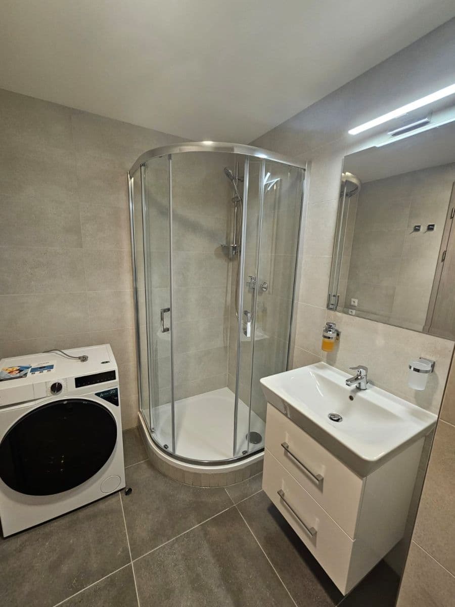 Pronájem bytu 1+kk 32 m², Poděbradská, Praha, Praha Pronájem bytu 1+kk 32 m², Poděbradská, Praha, Praha