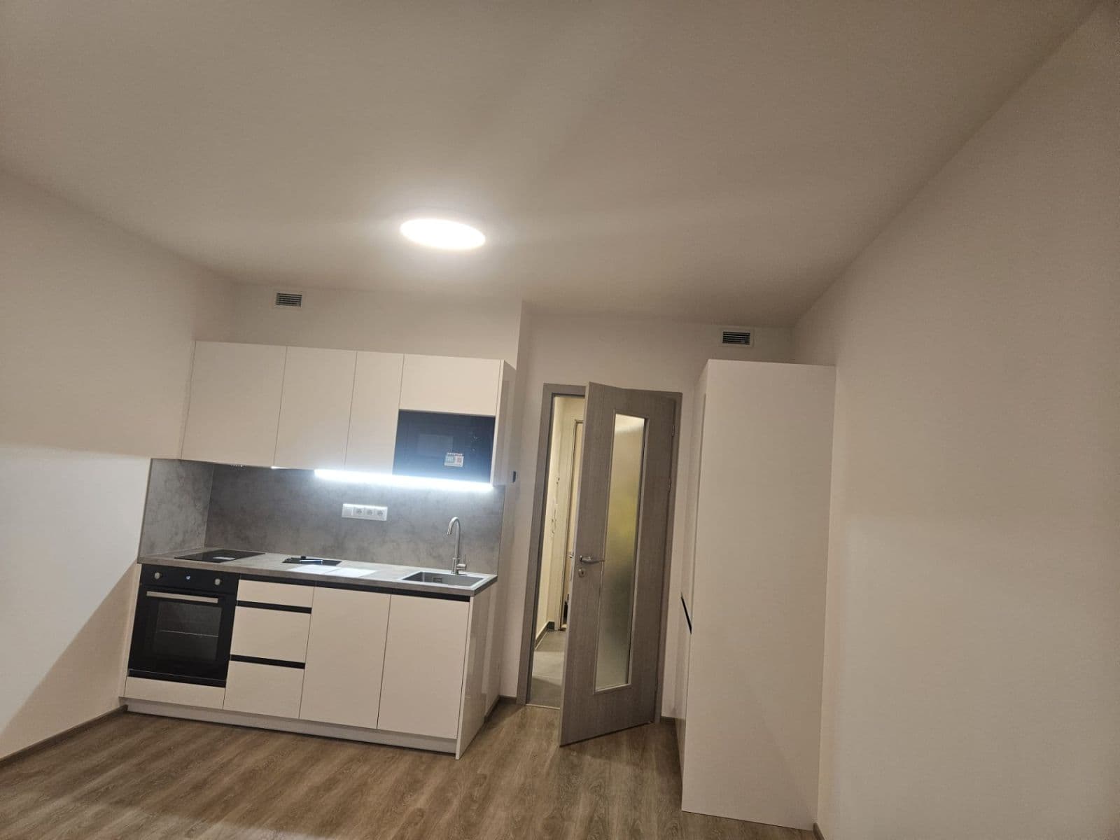 Pronájem bytu 1+kk 32 m², Poděbradská, Praha, Praha Pronájem bytu 1+kk 32 m², Poděbradská, Praha, Praha