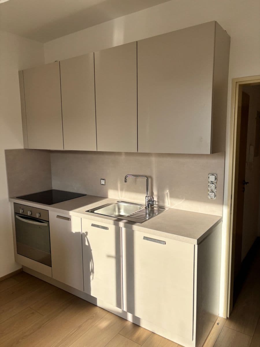 Pronájem bytu 2+kk 40 m², Masarykova, Rudná, Středočeský kraj Pronájem bytu 2+kk 40 m², Masarykova, Rudná, Středočeský kraj