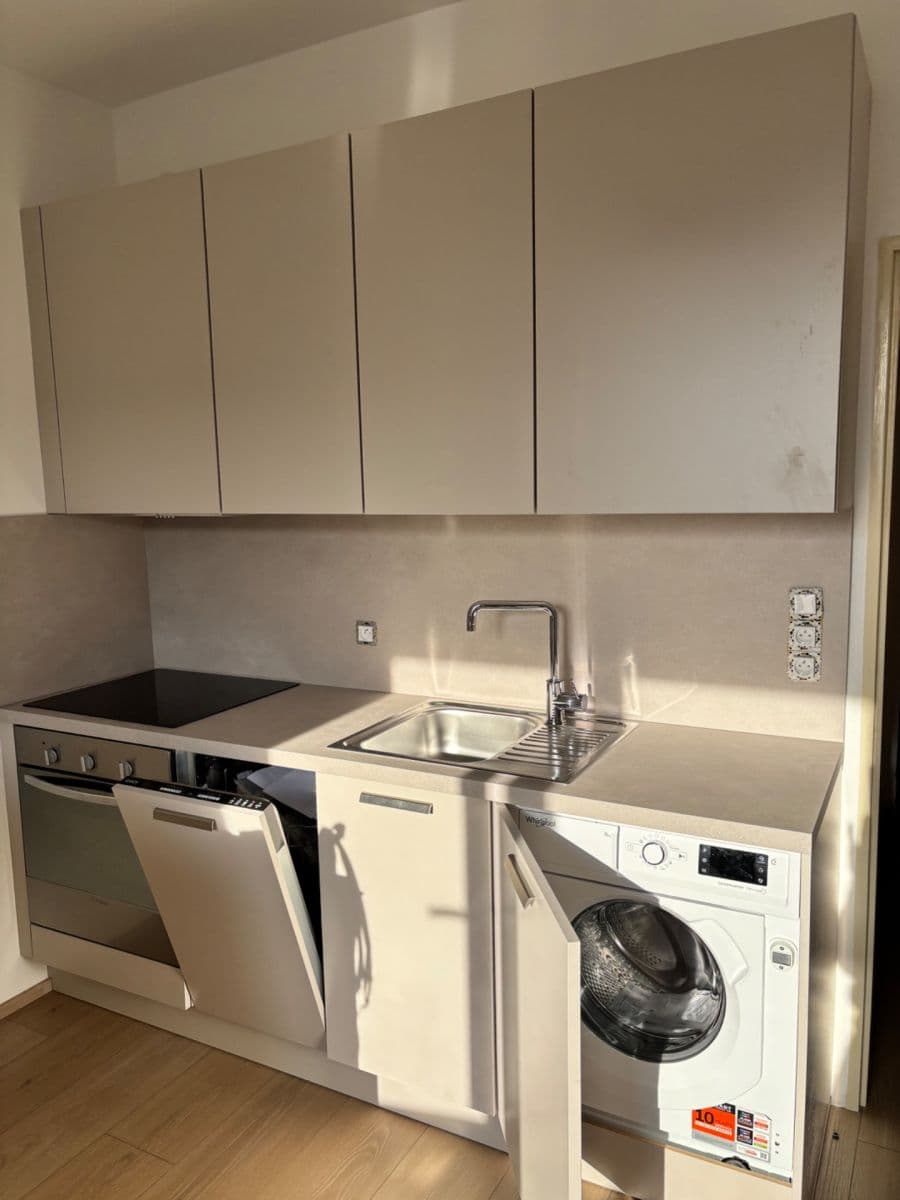 Pronájem bytu 2+kk 40 m², Masarykova, Rudná, Středočeský kraj Pronájem bytu 2+kk 40 m², Masarykova, Rudná, Středočeský kraj