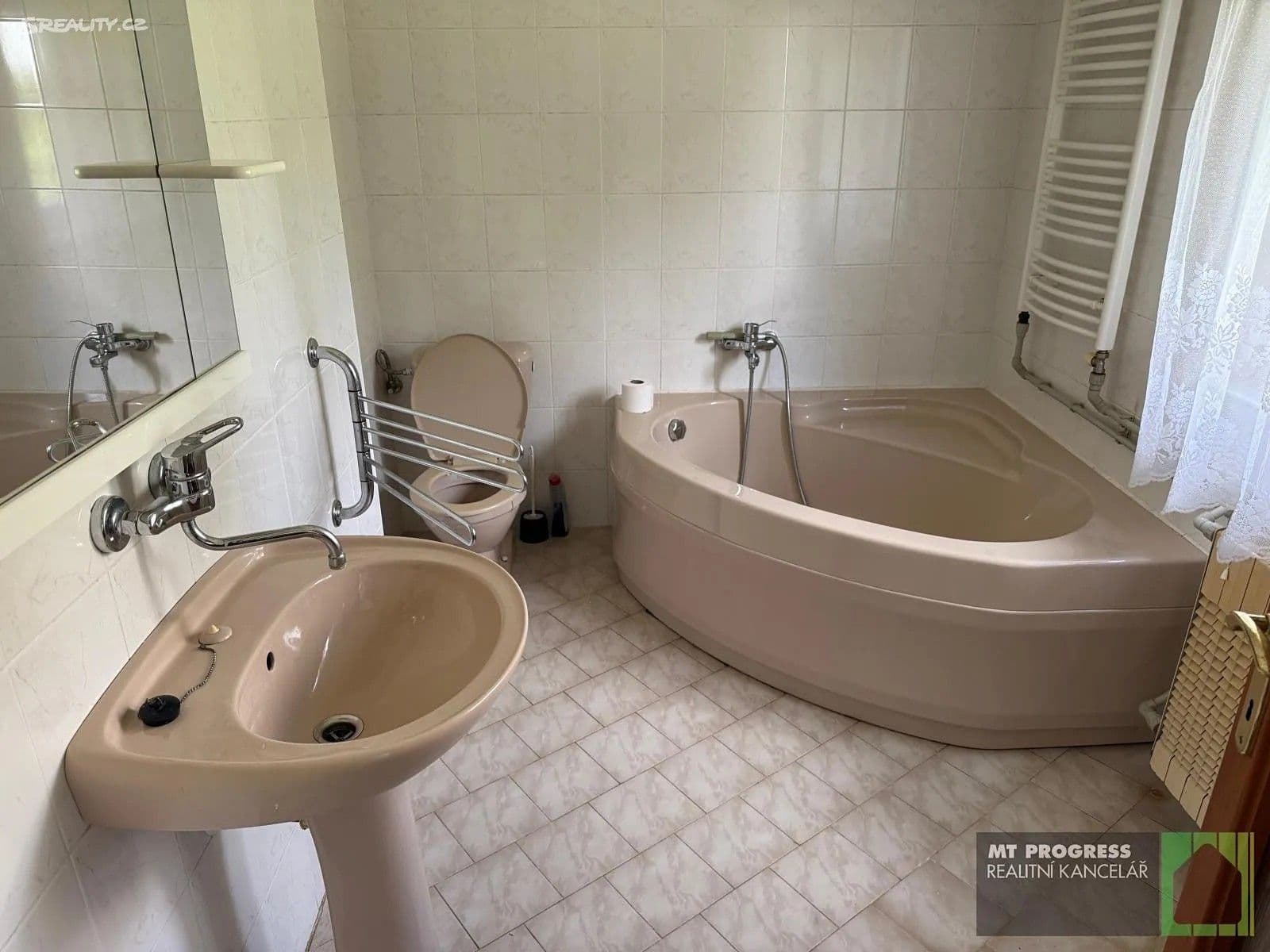 Pronájem domu 150 m², pozemek 907 m², Fojtíkova, Rakovník, Středočeský kraj Pronájem domu 150 m², pozemek 907 m², Fojtíkova, Rakovník, Středočeský kraj