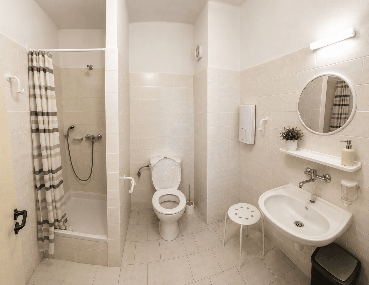 Prodej domu 386 m², pozemek 2.210 m², Hrubá Skála, Liberecký kraj Prodej domu 386 m², pozemek 2.210 m², Hrubá Skála, Liberecký kraj