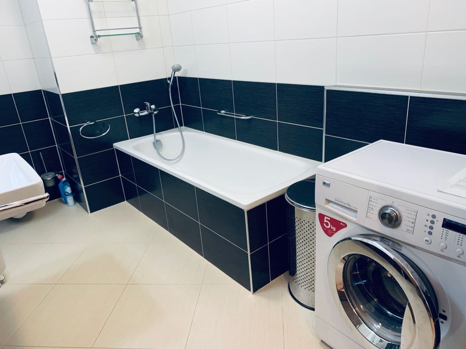 Pronájem bytu 60 m², Pod Harfou, Praha, Praha Pronájem bytu 60 m², Pod Harfou, Praha, Praha