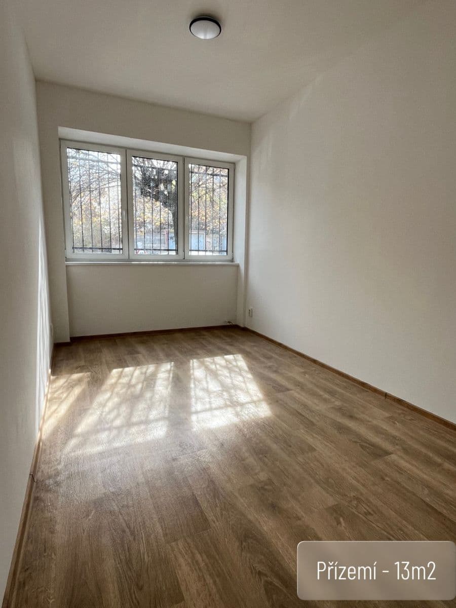 Pronájem bytu 3+1 45 m², Svitavská, Brno, Jihomoravský kraj Pronájem bytu 3+1 45 m², Svitavská, Brno, Jihomoravský kraj