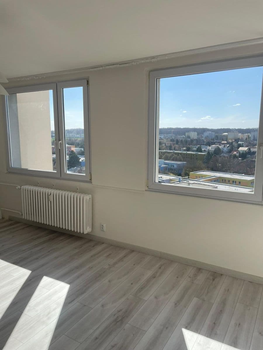 Pronájem bytu 1+kk 33 m², Křivenická, Praha, Praha Pronájem bytu 1+kk 33 m², Křivenická, Praha, Praha