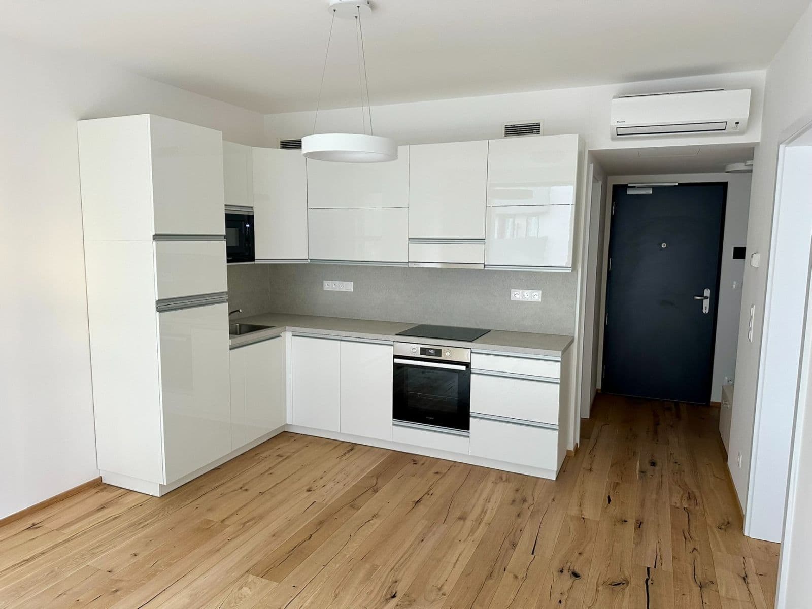 Pronájem bytu 2+kk 47 m², Sokolovská, Praha, Praha Pronájem bytu 2+kk 47 m², Sokolovská, Praha, Praha