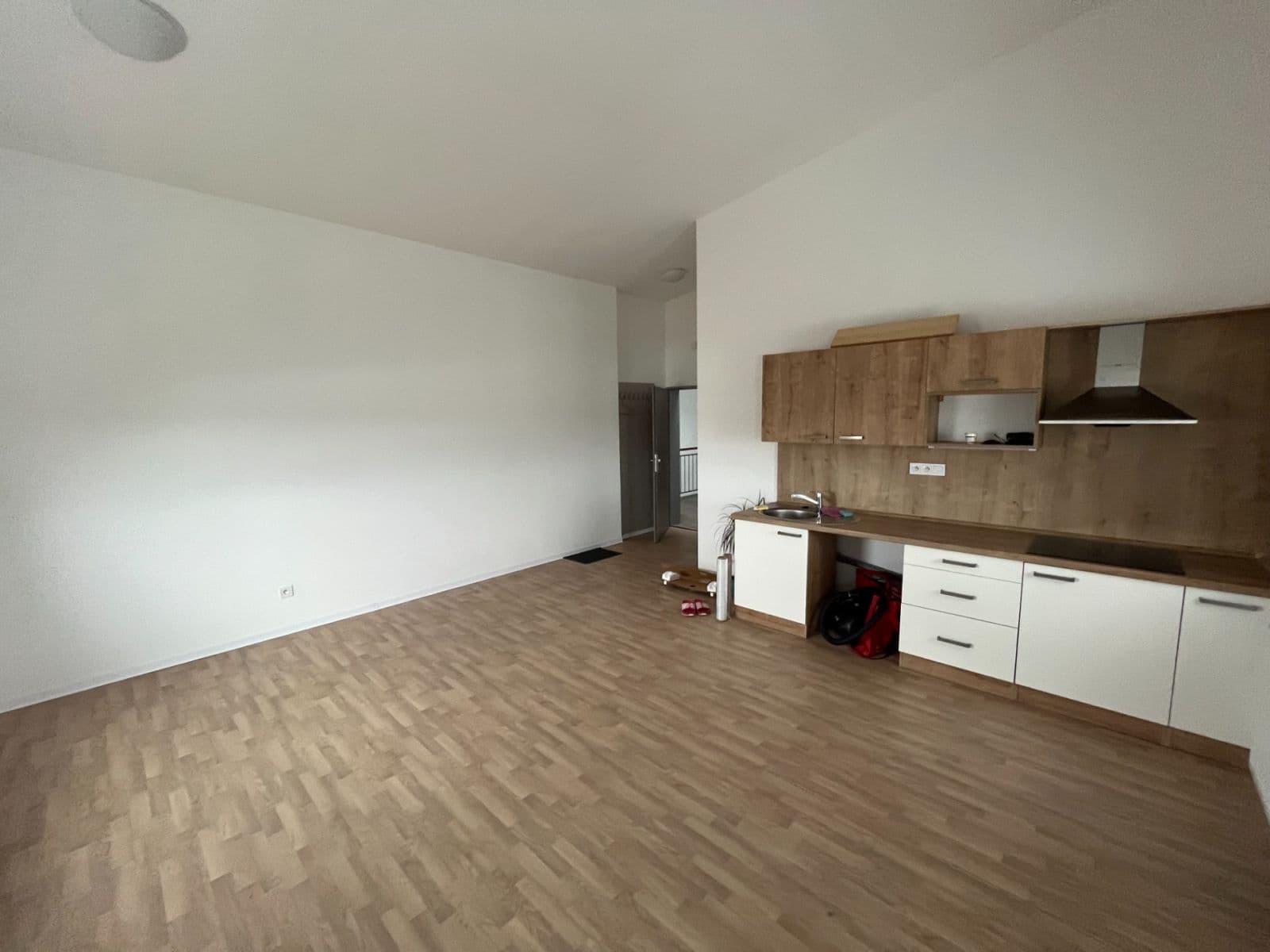 Pronájem bytu 1+kk 44 m², V Bytovkách, Praha, Praha Pronájem bytu 1+kk 44 m², V Bytovkách, Praha, Praha