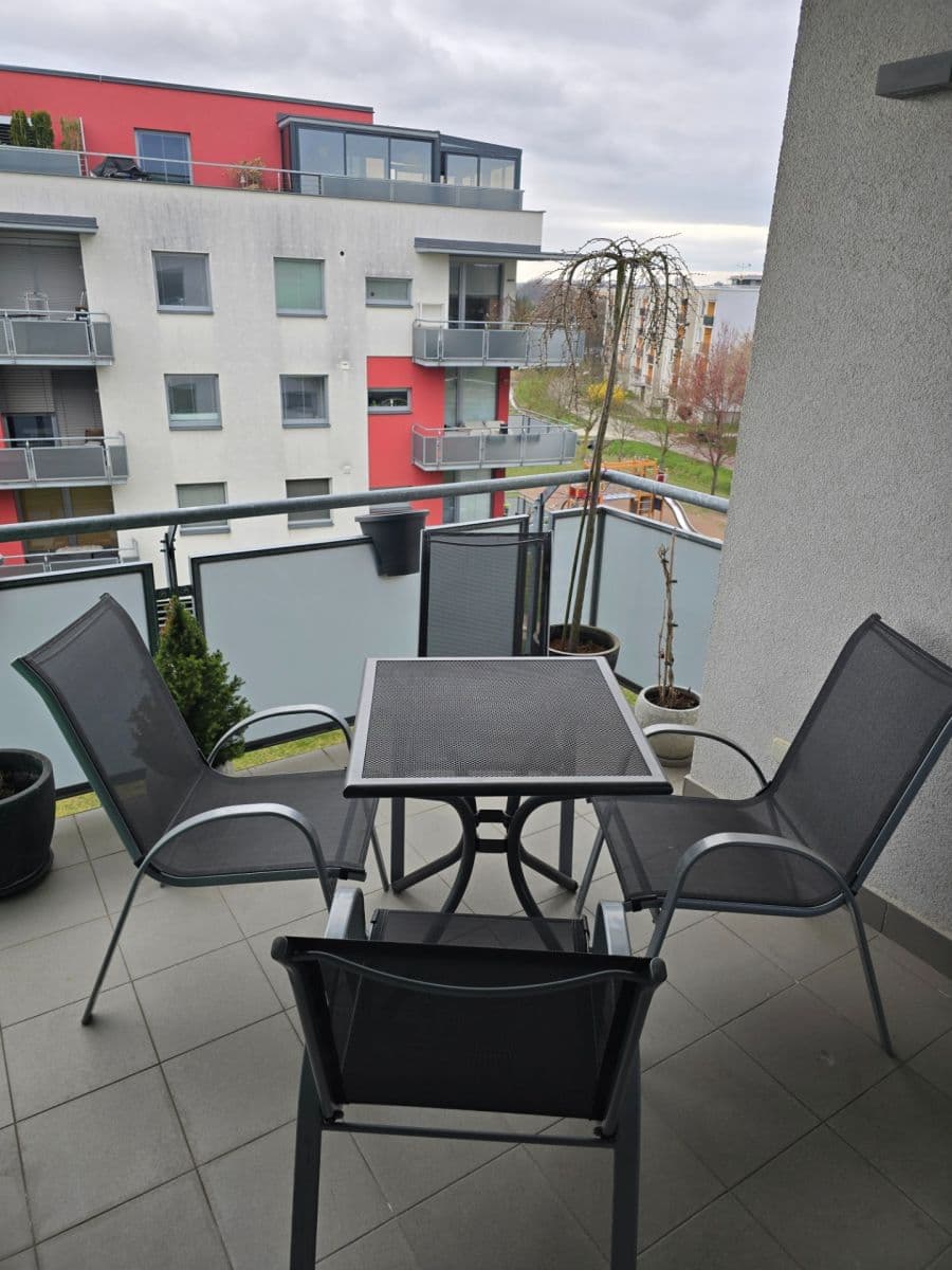 Pronájem bytu 2+kk 59 m², Svatojánská, Hradec Králové, Královéhradecký kraj Pronájem bytu 2+kk 59 m², Svatojánská, Hradec Králové, Královéhradecký kraj