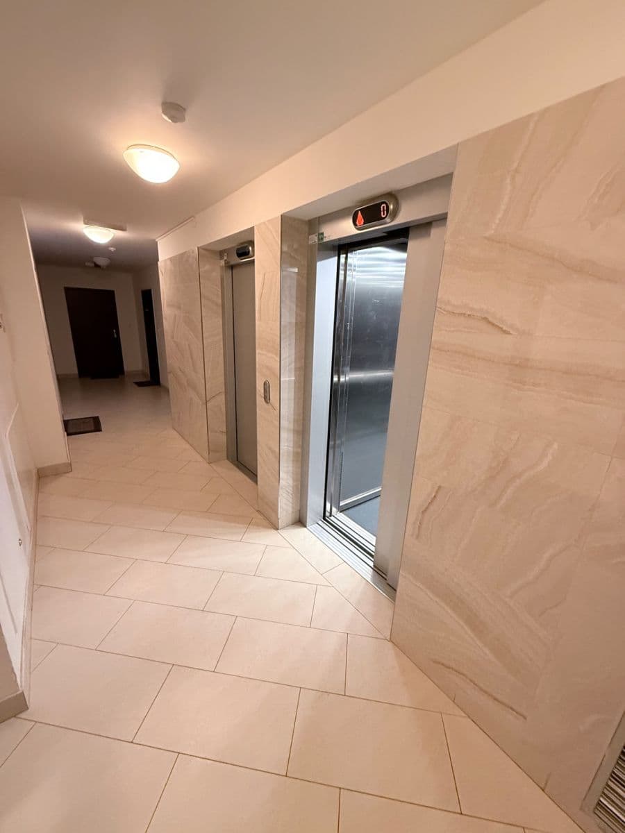 Prodej bytu 2+kk 55 m², Mantovská, Praha, Praha Prodej bytu 2+kk 55 m², Mantovská, Praha, Praha