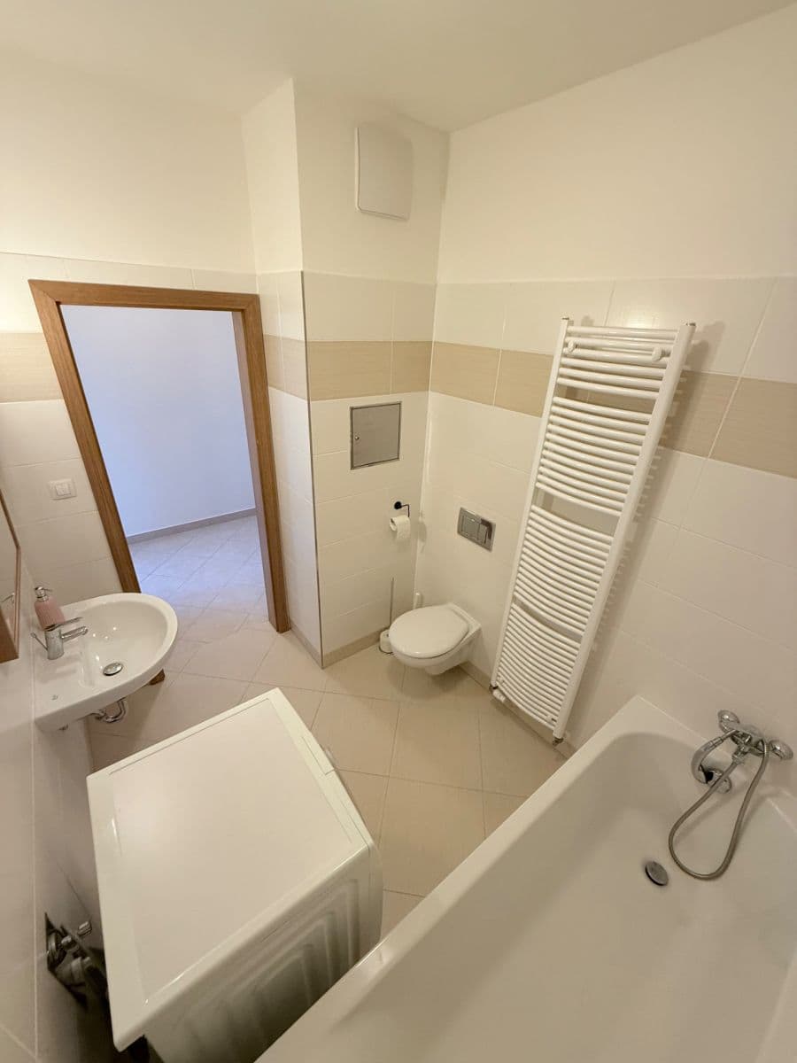 Prodej bytu 2+kk 55 m², Mantovská, Praha, Praha Prodej bytu 2+kk 55 m², Mantovská, Praha, Praha