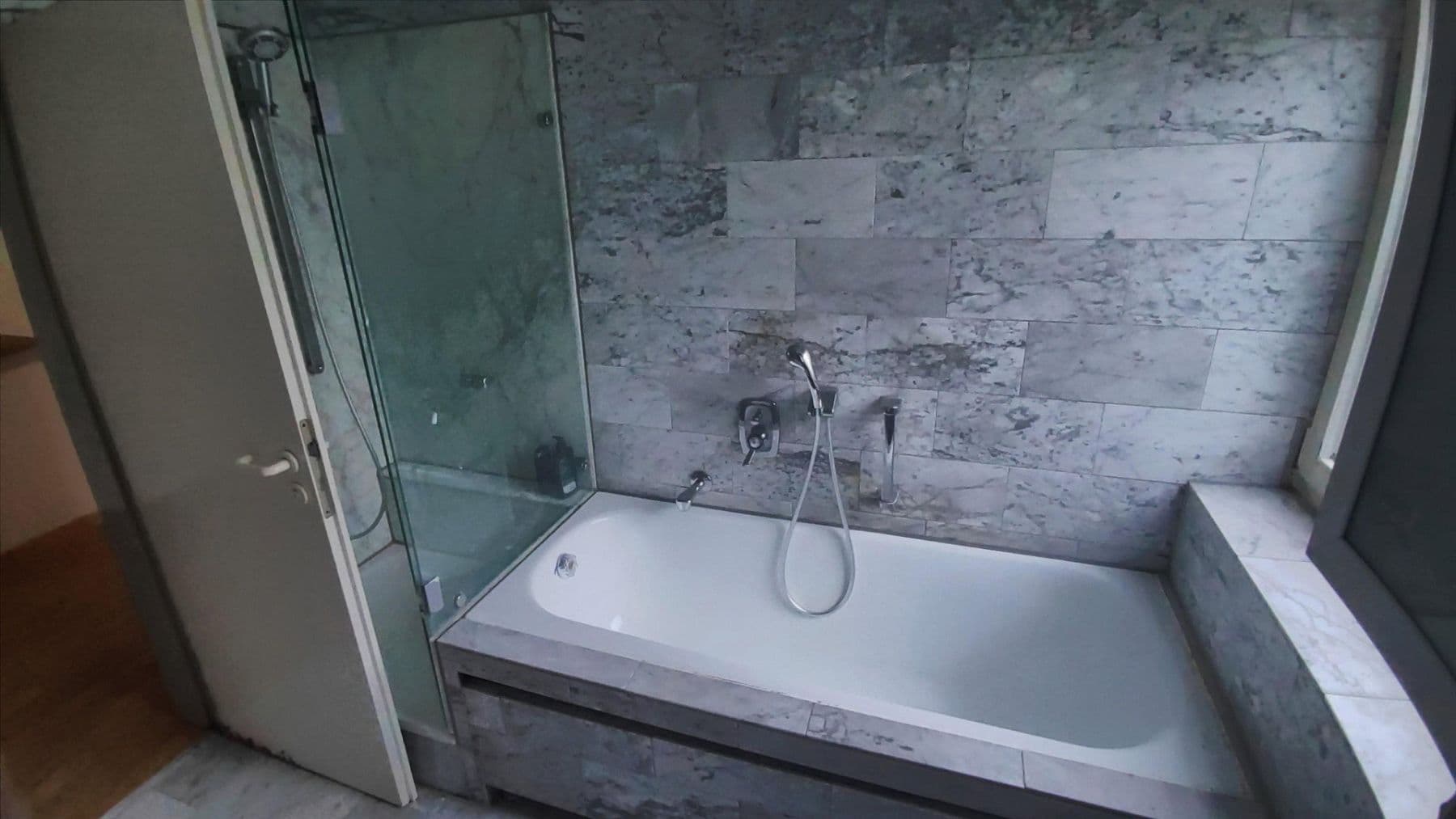 Prodej bytu 3+1 124 m², Stuttgart, Bádensko-Württembersko Prodej bytu 3+1 124 m², Stuttgart, Bádensko-Württembersko