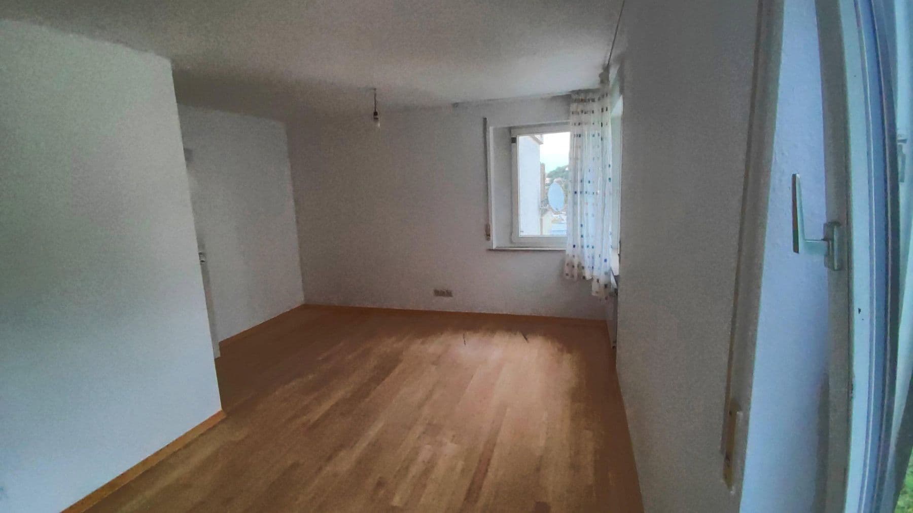 Prodej bytu 3+1 124 m², Stuttgart, Bádensko-Württembersko Prodej bytu 3+1 124 m², Stuttgart, Bádensko-Württembersko