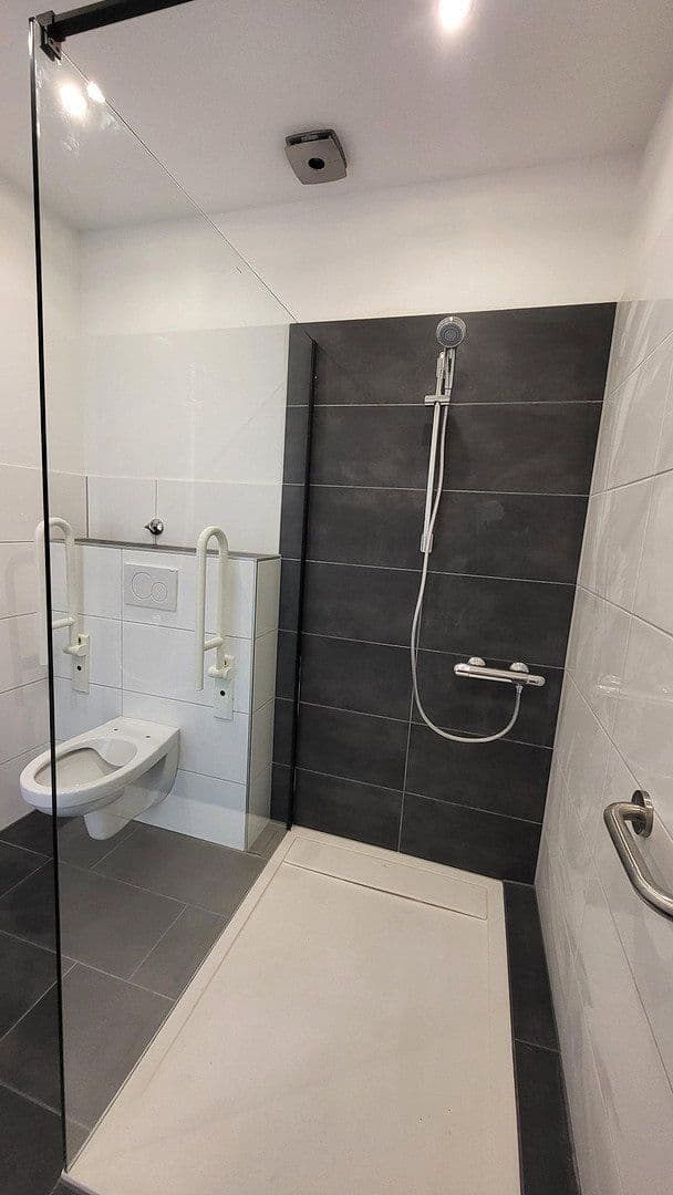 Pronájem bytu 2+1 54 m², Stübbenerstr. 46, Solingen, Severní Porýní-Vestfálsko Pronájem bytu 2+1 54 m², Stübbenerstr. 46, Solingen, Severní Porýní-Vestfálsko