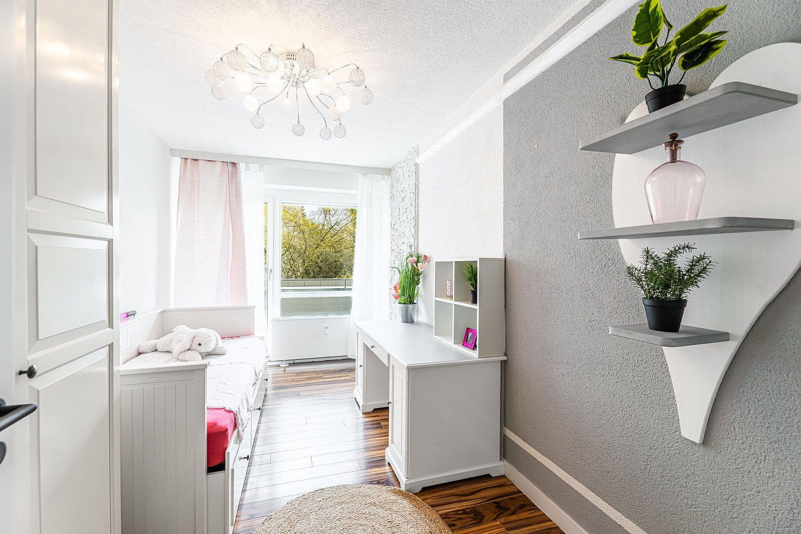 Prodej bytu 4+1 98 m², Allerseeweg 14, Höchberg, Bavorsko Prodej bytu 4+1 98 m², Allerseeweg 14, Höchberg, Bavorsko