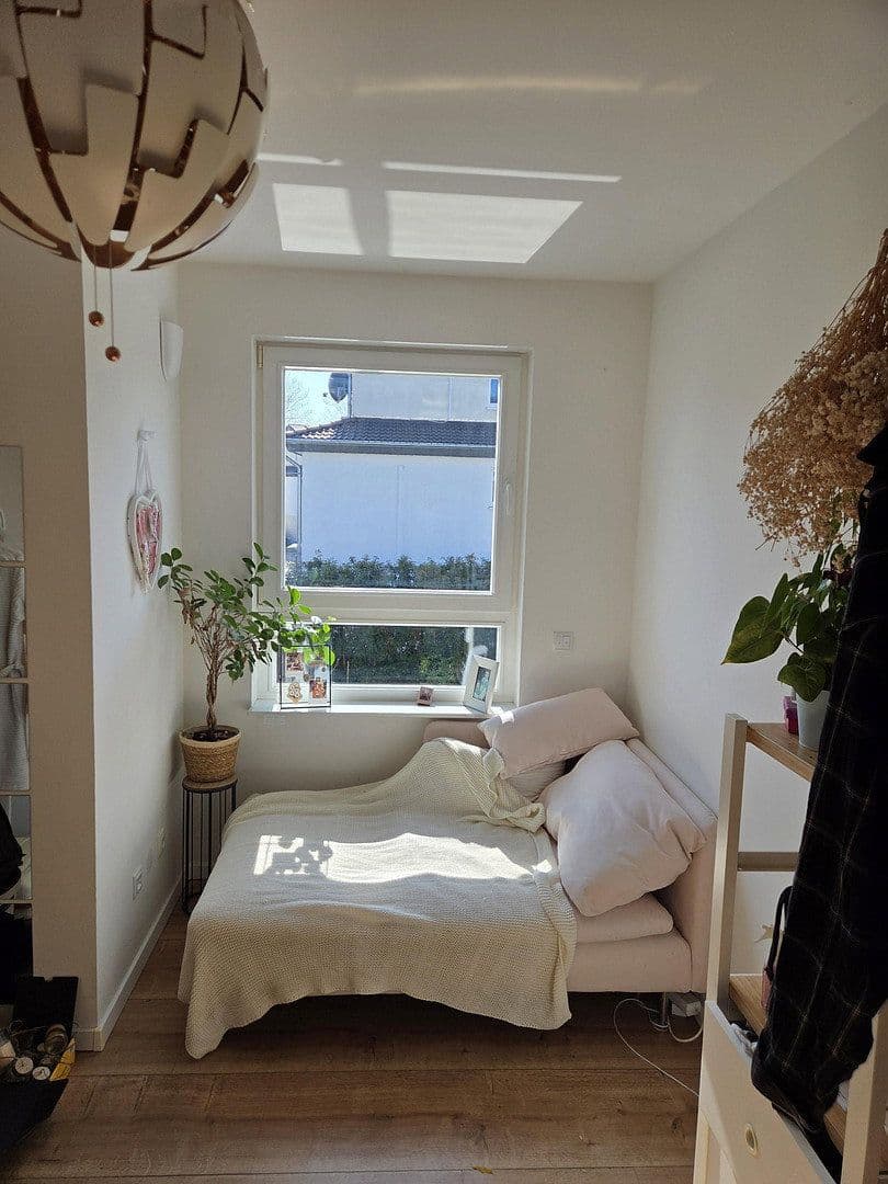 Prodej domu 138 m², pozemek 261 m², Bonn - Buschdorf, Severní Porýní-Vestfálsko Prodej domu 138 m², pozemek 261 m², Bonn - Buschdorf, Severní Porýní-Vestfálsko