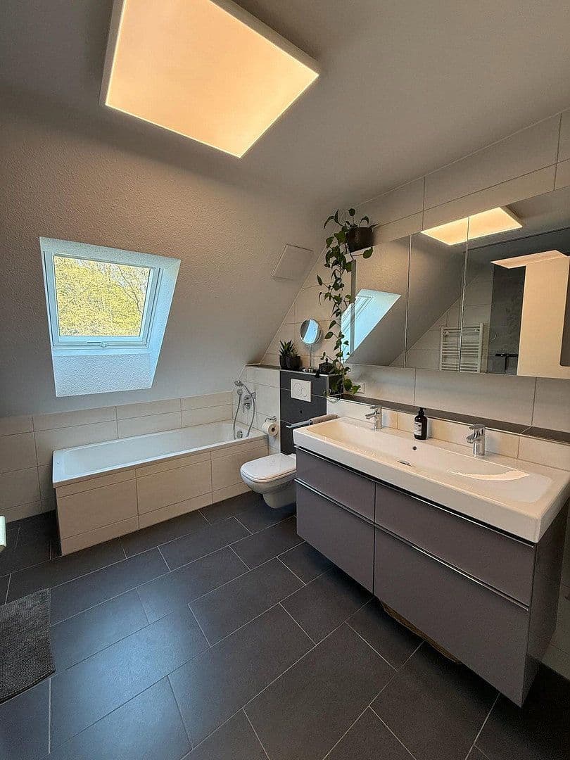 Prodej bytu 4+1 108 m², Marbacher Straße 88, Stuttgart, Bádensko-Württembersko Prodej bytu 4+1 108 m², Marbacher Straße 88, Stuttgart, Bádensko-Württembersko