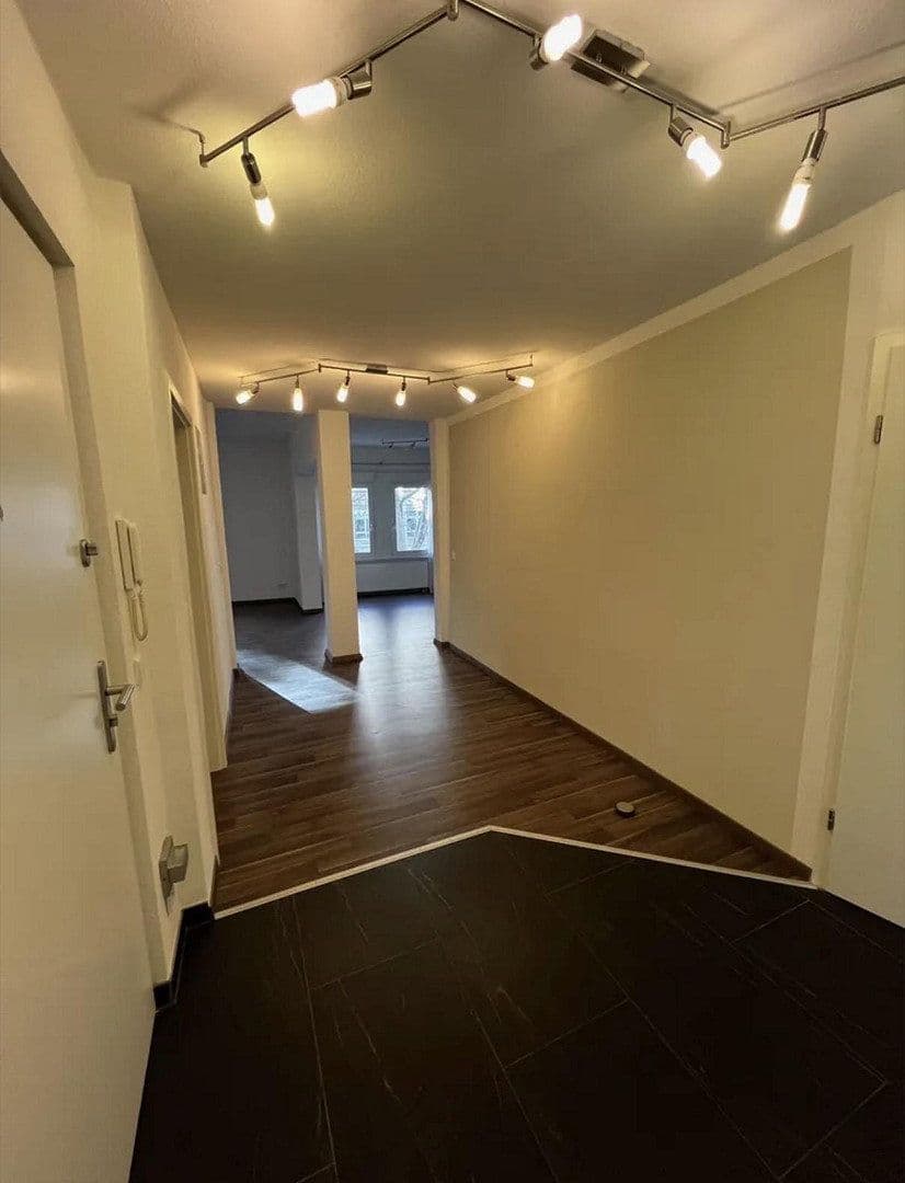 Pronájem bytu 3+kk 97 m², Stuttgart, Bádensko-Württembersko Pronájem bytu 3+kk 97 m², Stuttgart, Bádensko-Württembersko