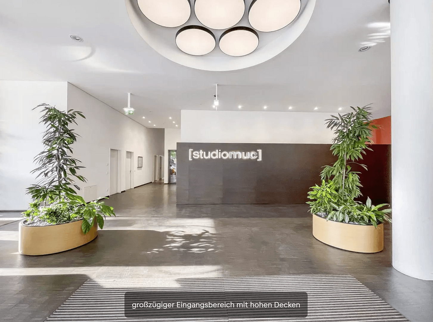 Pronájem bytu 1+1 24 m², studiomuc, München, Bavorsko Pronájem bytu 1+1 24 m², studiomuc, München, Bavorsko