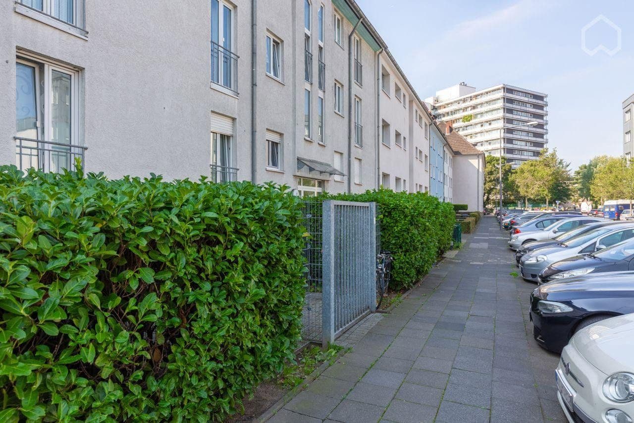 Pronájem bytu 2+1 56 m², Feldbergstraße 8, Köln, Severní Porýní-Vestfálsko Pronájem bytu 2+1 56 m², Feldbergstraße 8, Köln, Severní Porýní-Vestfálsko