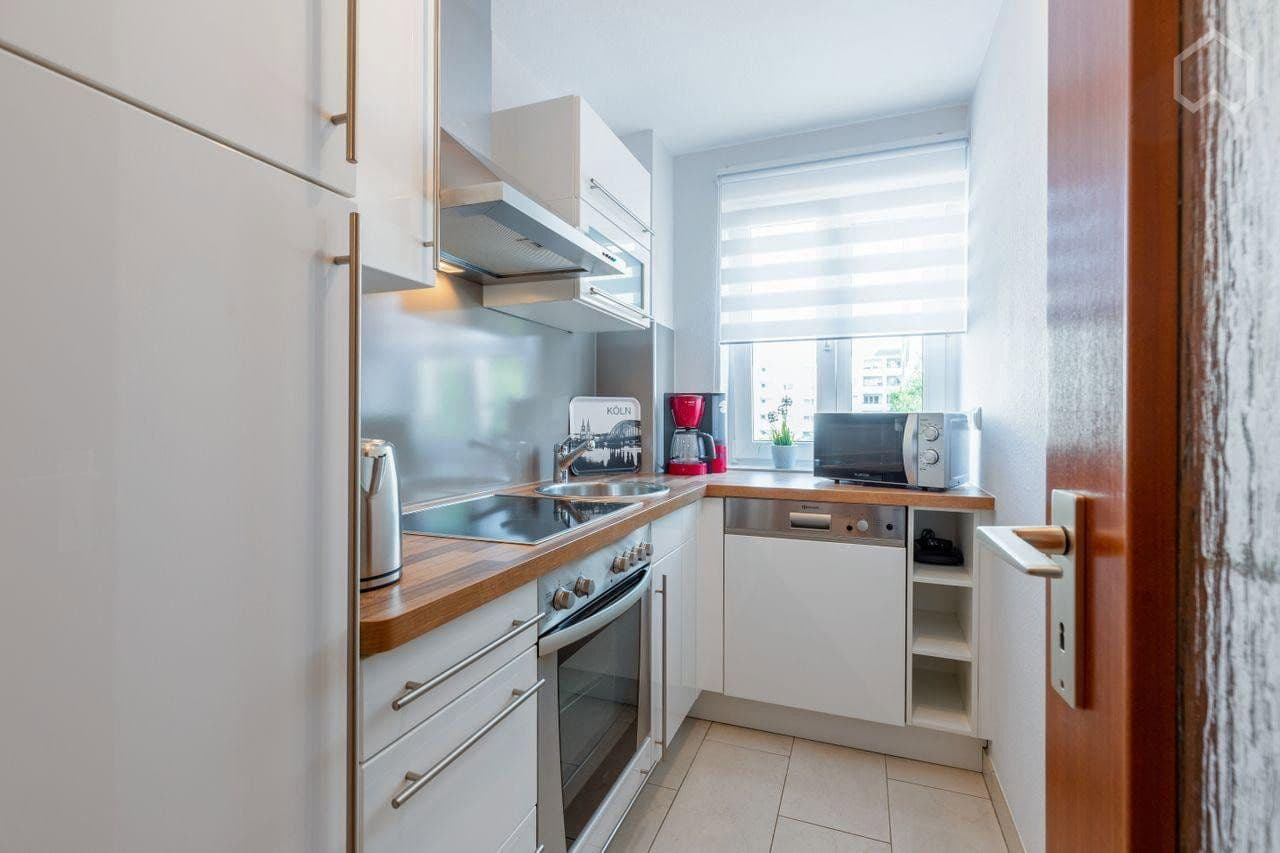 Pronájem bytu 2+1 56 m², Feldbergstraße 8, Köln, Severní Porýní-Vestfálsko Pronájem bytu 2+1 56 m², Feldbergstraße 8, Köln, Severní Porýní-Vestfálsko