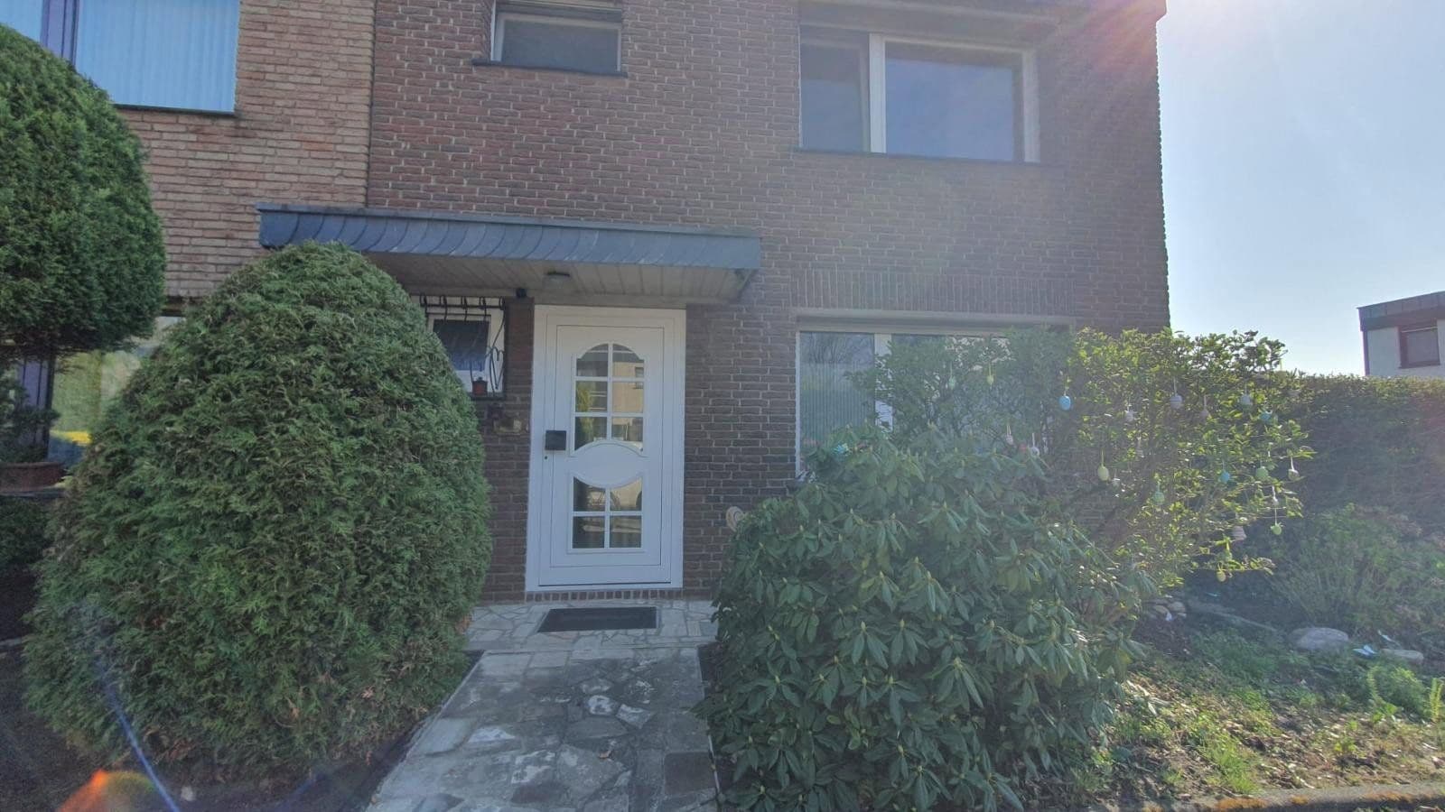 Prodej domu 116 m², pozemek 362 m², Köln Heimersdorf, Severní Porýní-Vestfálsko Prodej domu 116 m², pozemek 362 m², Köln Heimersdorf, Severní Porýní-Vestfálsko