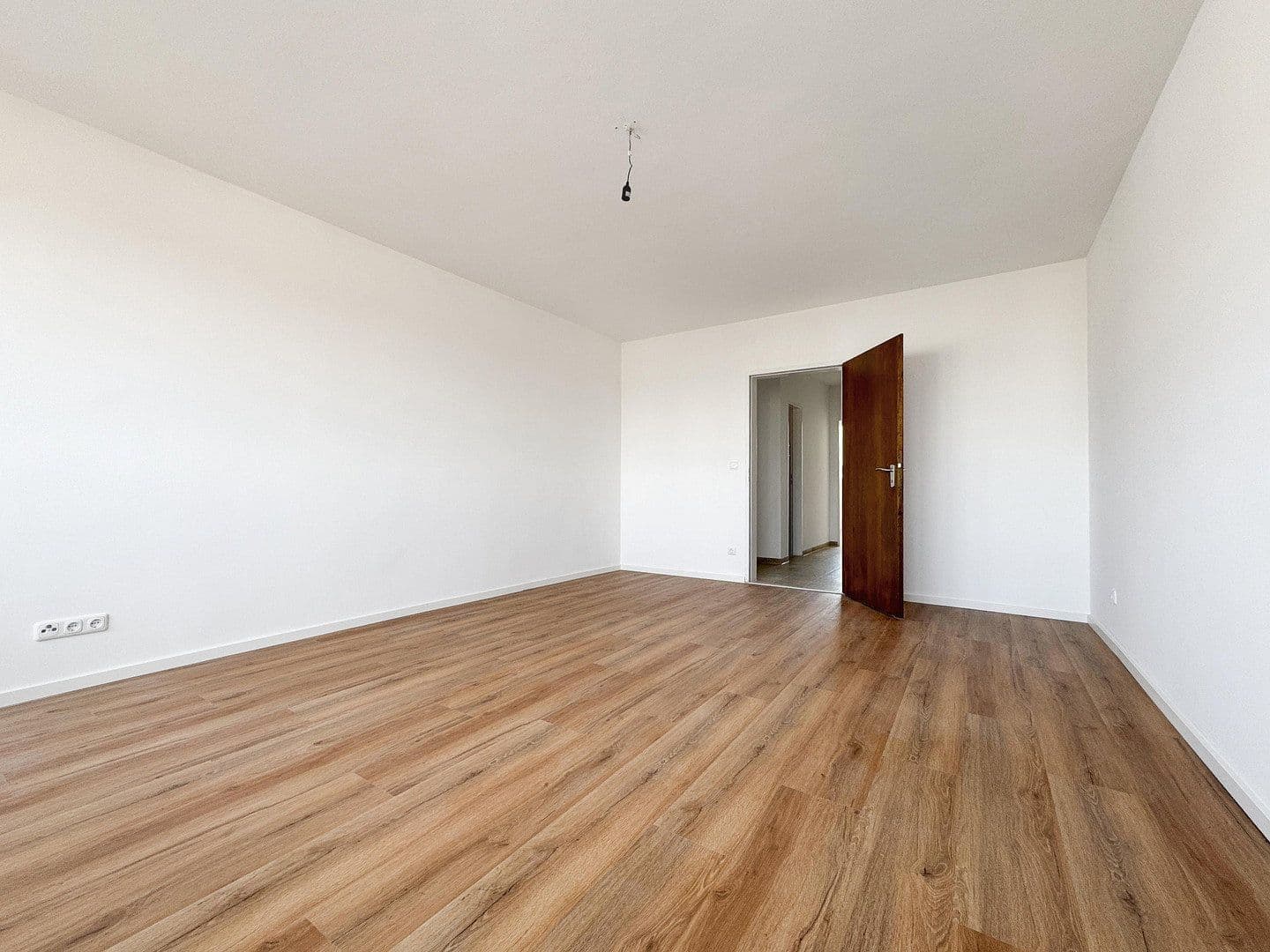 Pronájem bytu 3+1 85 m², Isarstraße 26, Regensburg, Bavorsko Pronájem bytu 3+1 85 m², Isarstraße 26, Regensburg, Bavorsko