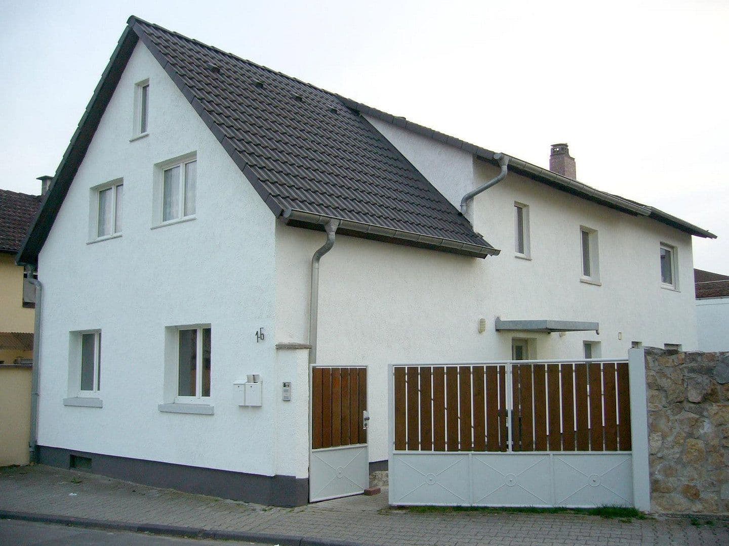 Prodej domu 153 m², pozemek 245 m², Georg-Fröba-Straße 16, Alsbach-Hähnlein, Hessen Prodej domu 153 m², pozemek 245 m², Georg-Fröba-Straße 16, Alsbach-Hähnlein, Hessen
